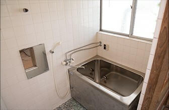 在来浴室で冬は寒い